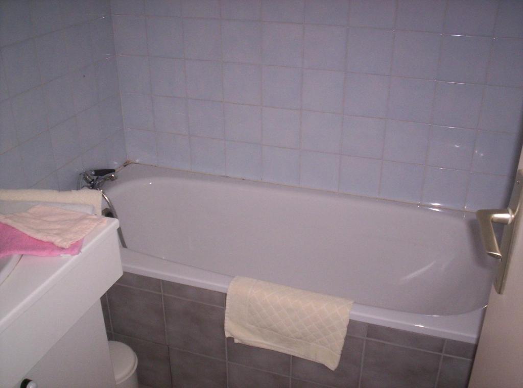 Auberge De Mandrin Dullin Room photo